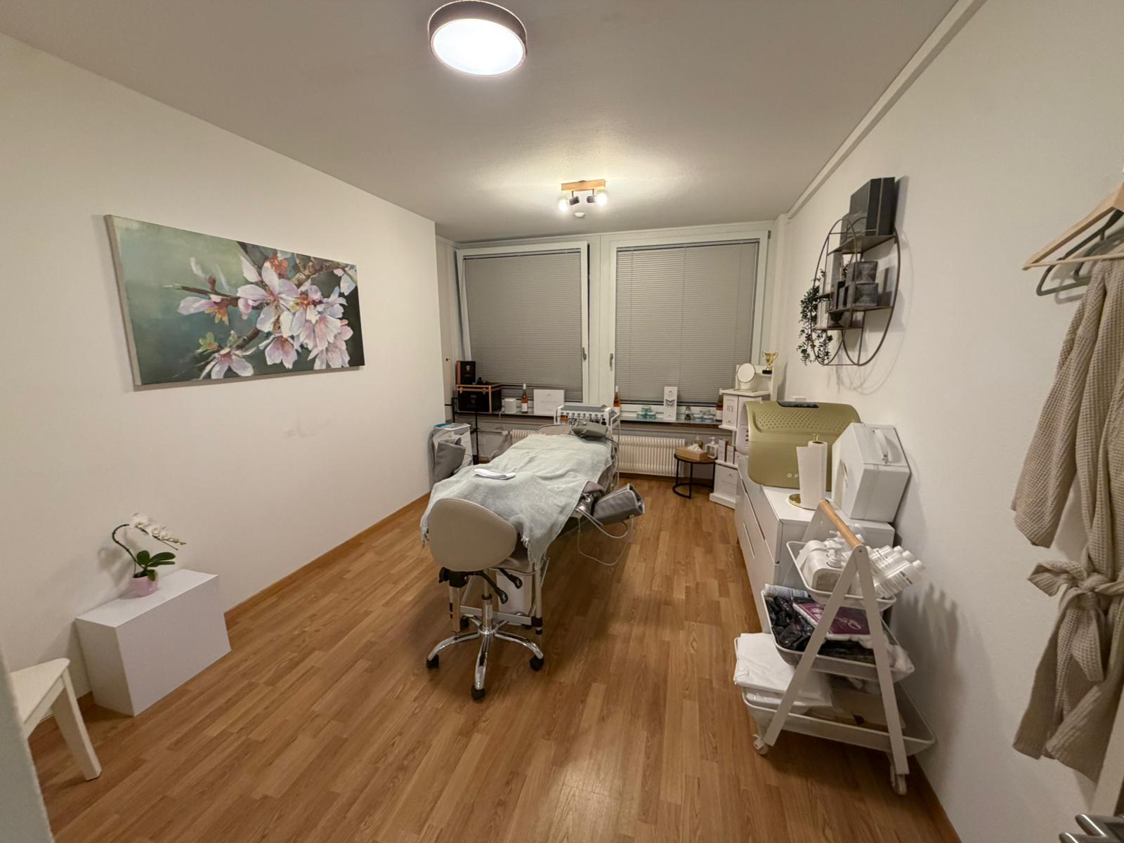 Aura Bern Behandlungsraum